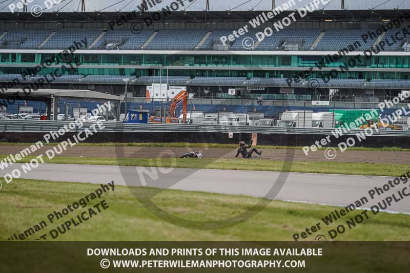 Rockingham no limits trackday;enduro digital images;event digital images;eventdigitalimages;no limits trackdays;peter wileman photography;racing digital images;rockingham raceway northamptonshire;rockingham trackday photographs;trackday digital images;trackday photos